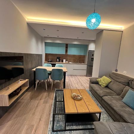 Erg Apartments Tirana Esterno foto