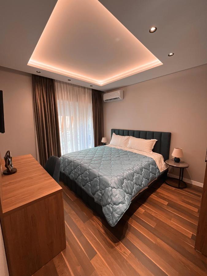 Erg Apartments Tirana Esterno foto