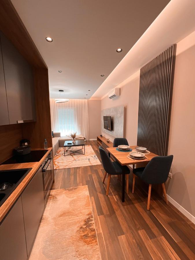 Erg Apartments Tirana Esterno foto