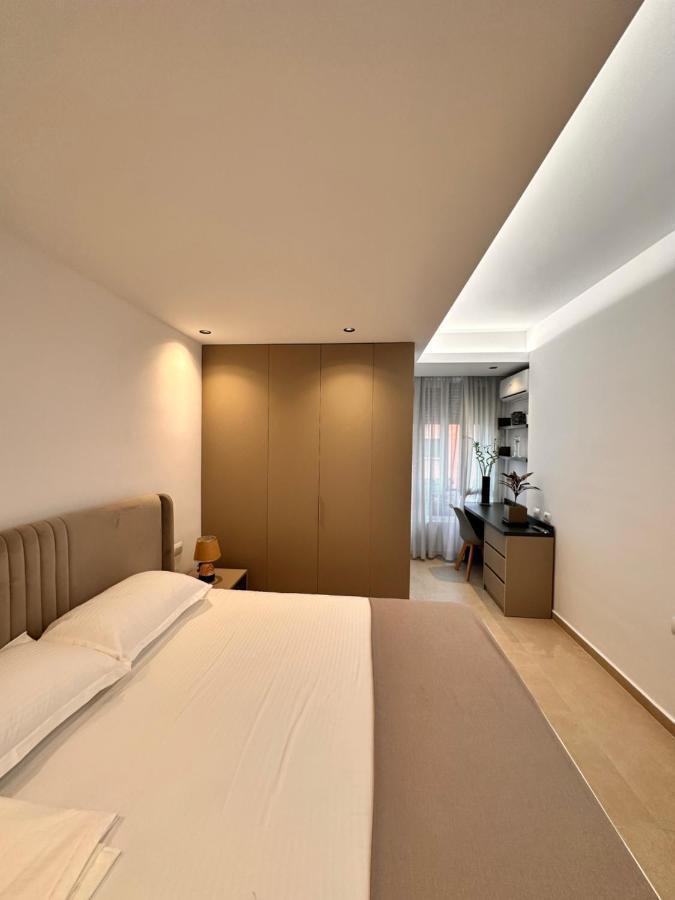 Erg Apartments Tirana Esterno foto