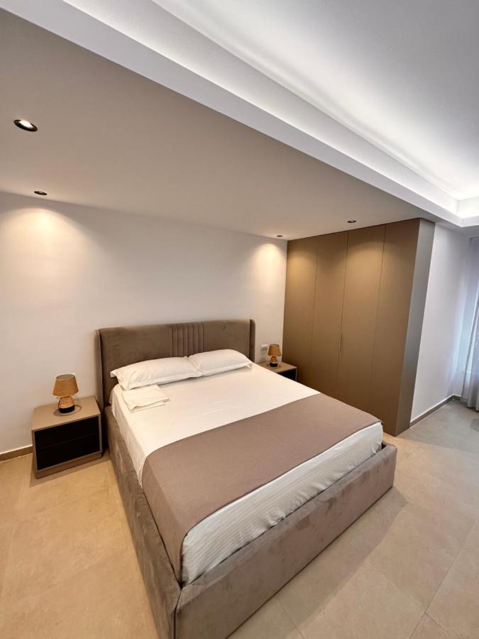 Erg Apartments Tirana Esterno foto