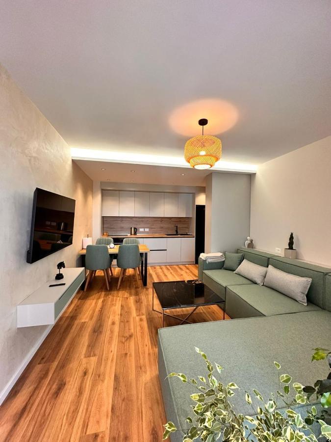 Erg Apartments Tirana Esterno foto